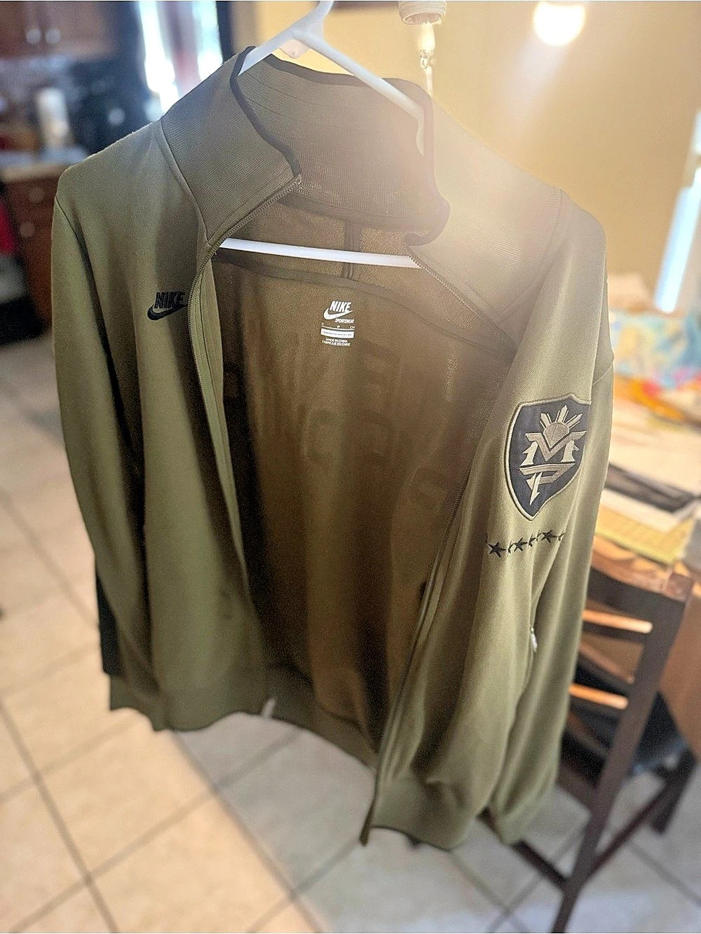 Nike Manny Pacquiao Track Jacket Lightweight Olive Track Jacket read description